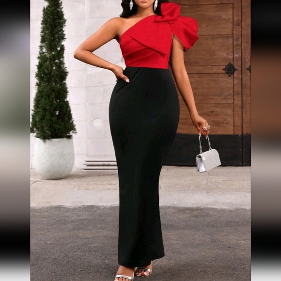 Christmas Dress Black Contrast Bow Three-Dimensional Shape Waist Length Dress - Picture 1 of 5